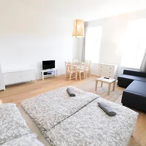 - Metro 1160 Apartamento